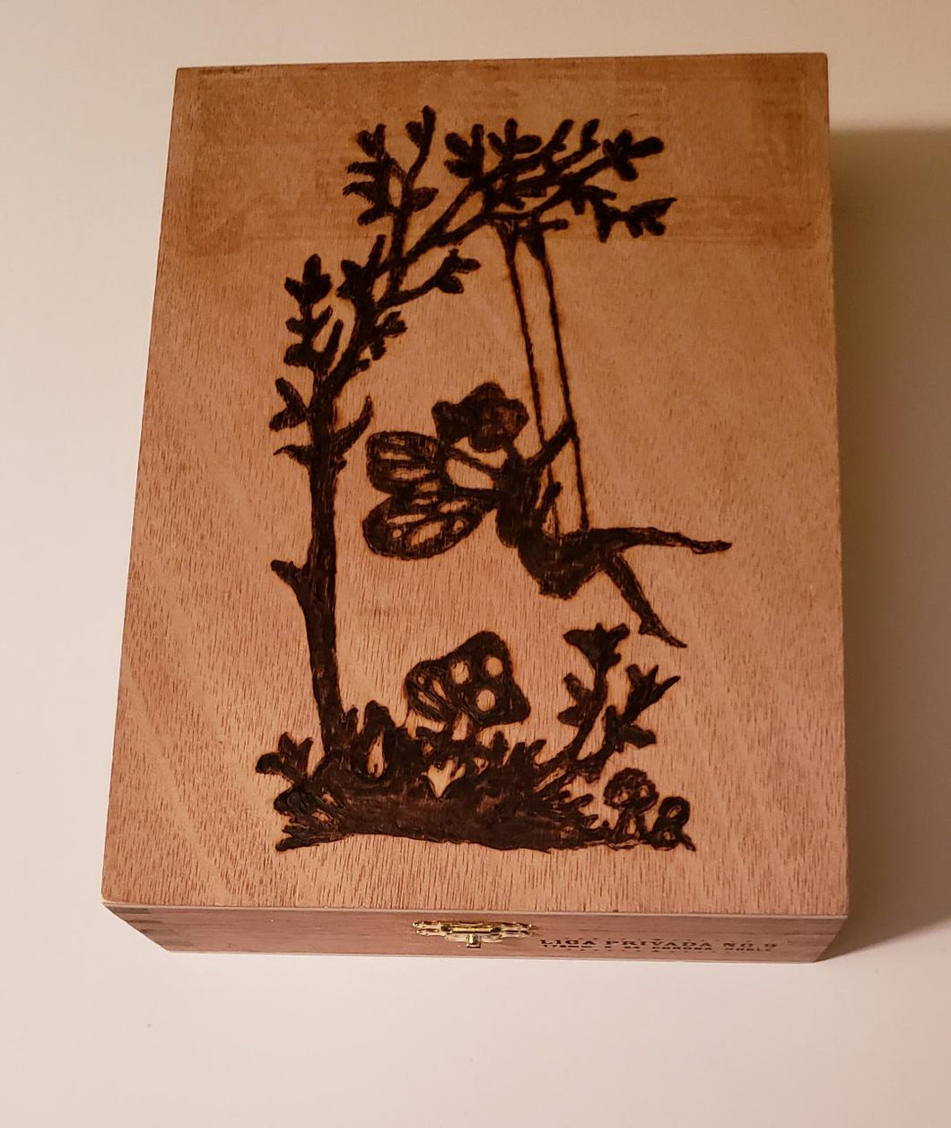 Fairy Swing Cigar Box